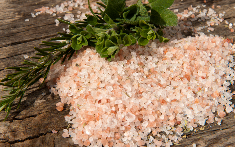 How to Use Himalayan Rock Salt in your Daily Life & Get its Benefits?