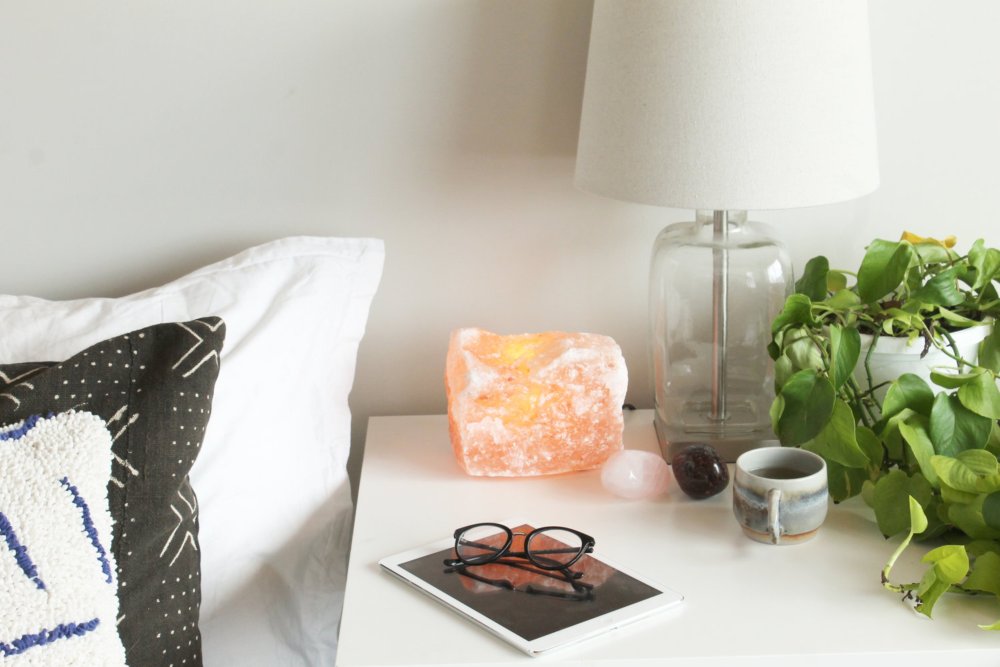 salt lamp living room